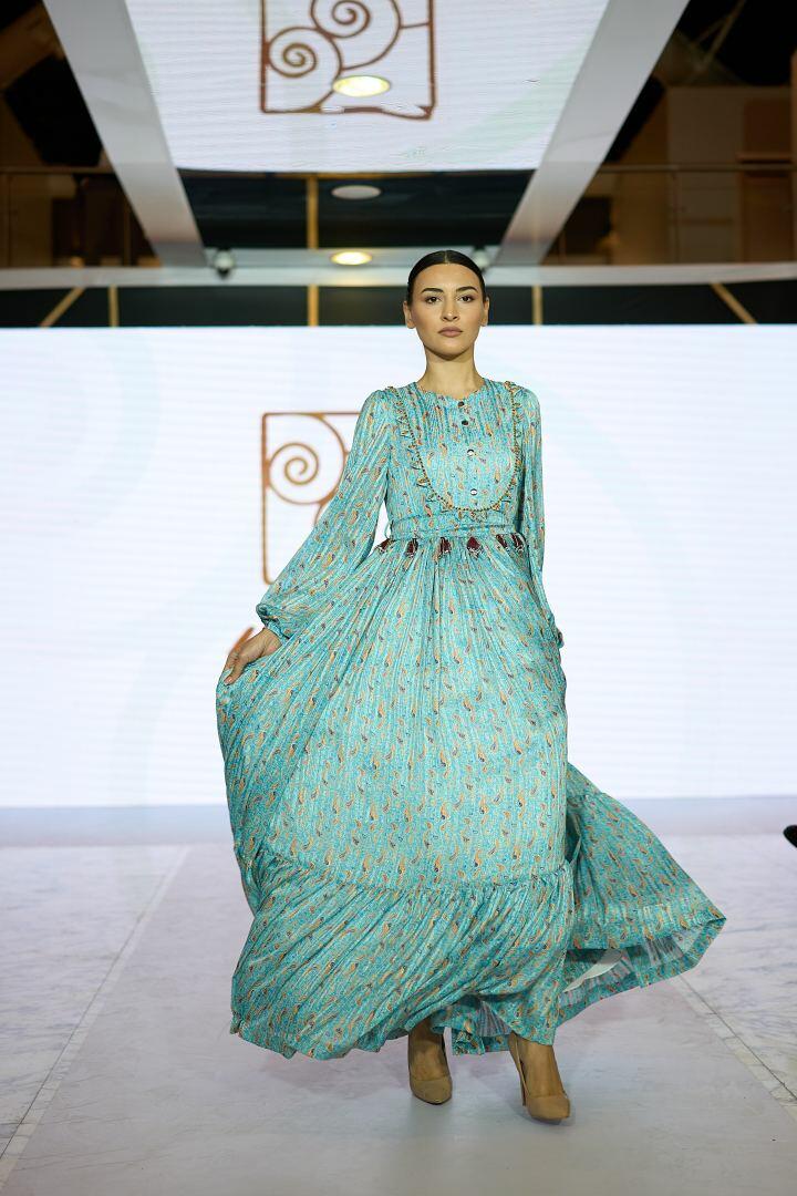 Azerbaijan Fashion Week 2022 – от одеяний кочевников и элегантных хиджабов до волшебной птицы Хумо