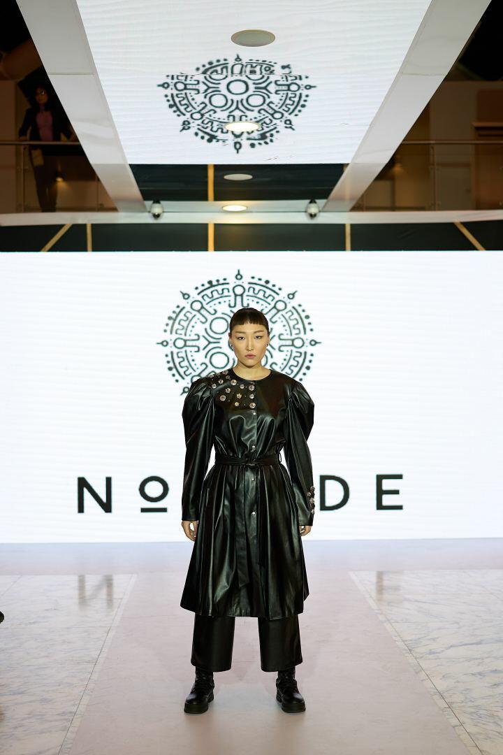 Azerbaijan Fashion Week 2022 – от одеяний кочевников и элегантных хиджабов до волшебной птицы Хумо
