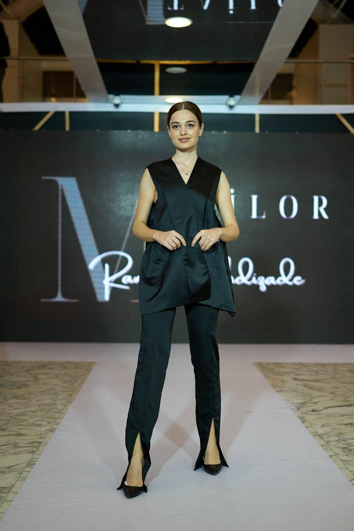 Azerbaijan Fashion Week 2022 – от одеяний кочевников и элегантных хиджабов до волшебной птицы Хумо