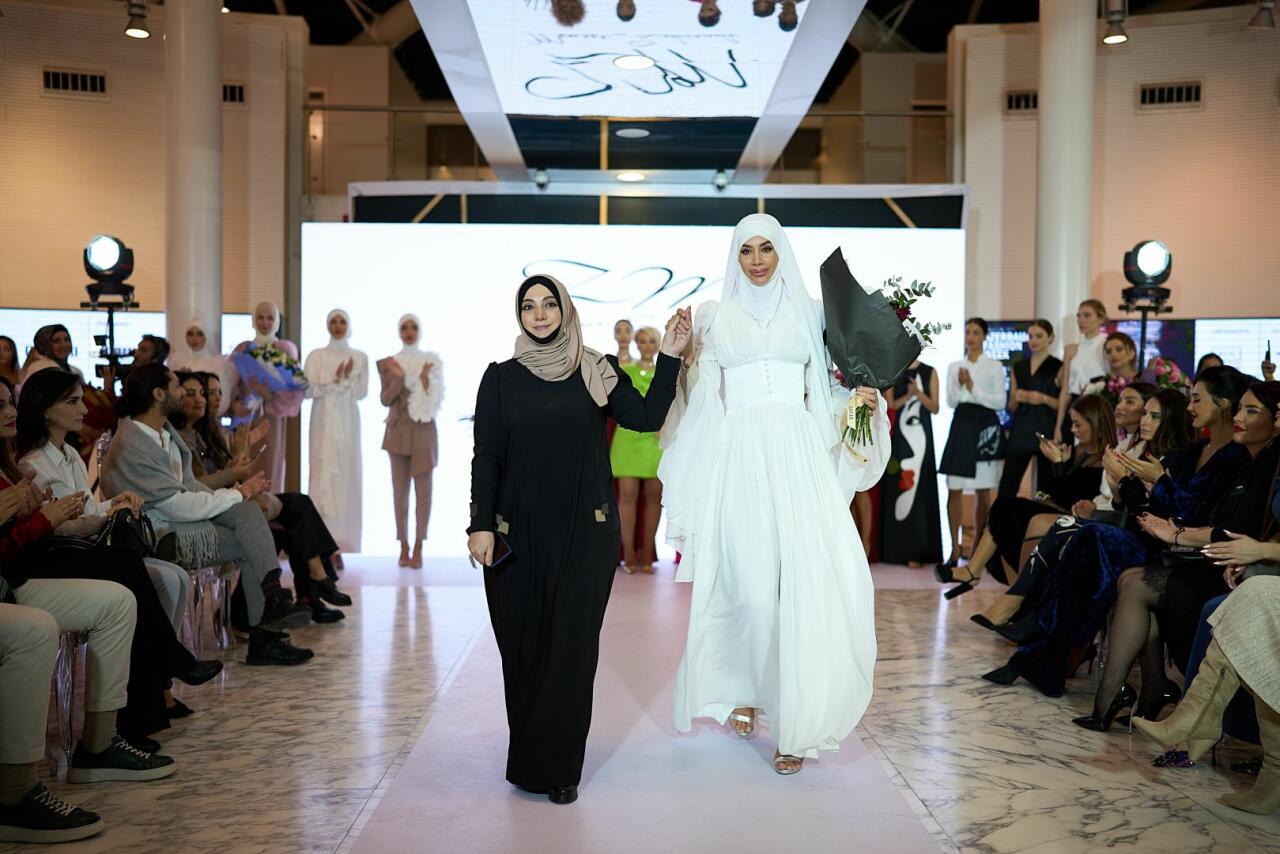Azerbaijan Fashion Week 2022 – от одеяний кочевников и элегантных хиджабов до волшебной птицы Хумо