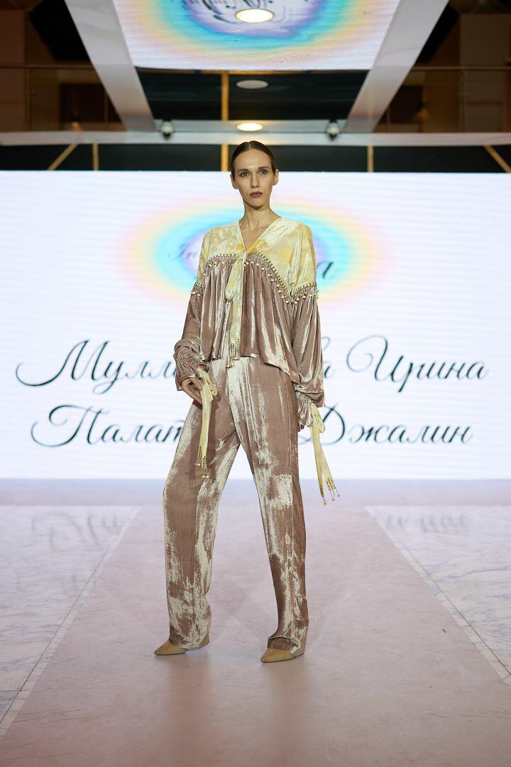 Azerbaijan Fashion Week 2022 – от одеяний кочевников и элегантных хиджабов до волшебной птицы Хумо
