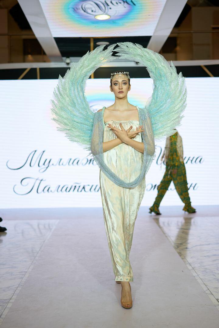 Azerbaijan Fashion Week 2022 – от одеяний кочевников и элегантных хиджабов до волшебной птицы Хумо