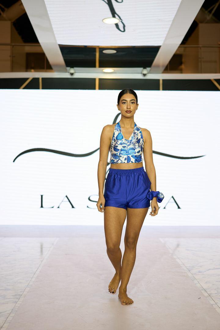Azerbaijan Fashion Week 2022 – от одеяний кочевников и элегантных хиджабов до волшебной птицы Хумо