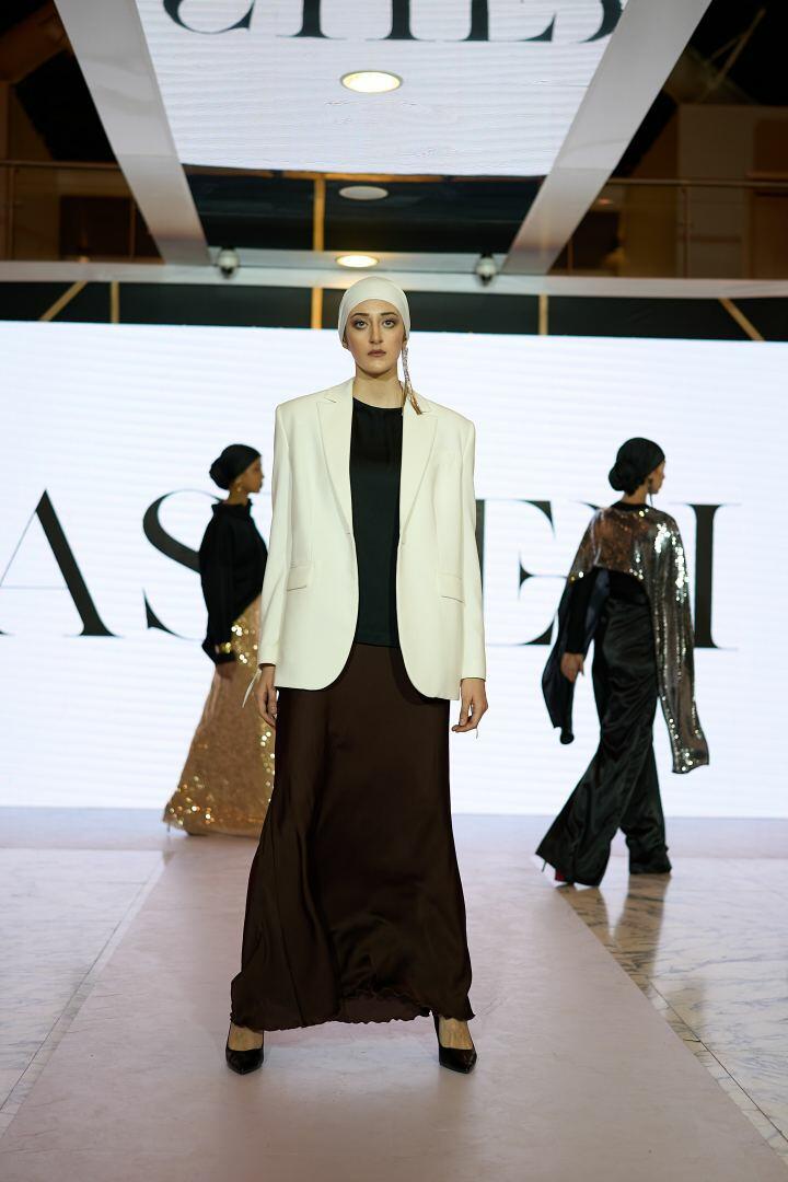 Azerbaijan Fashion Week 2022 – от одеяний кочевников и элегантных хиджабов до волшебной птицы Хумо
