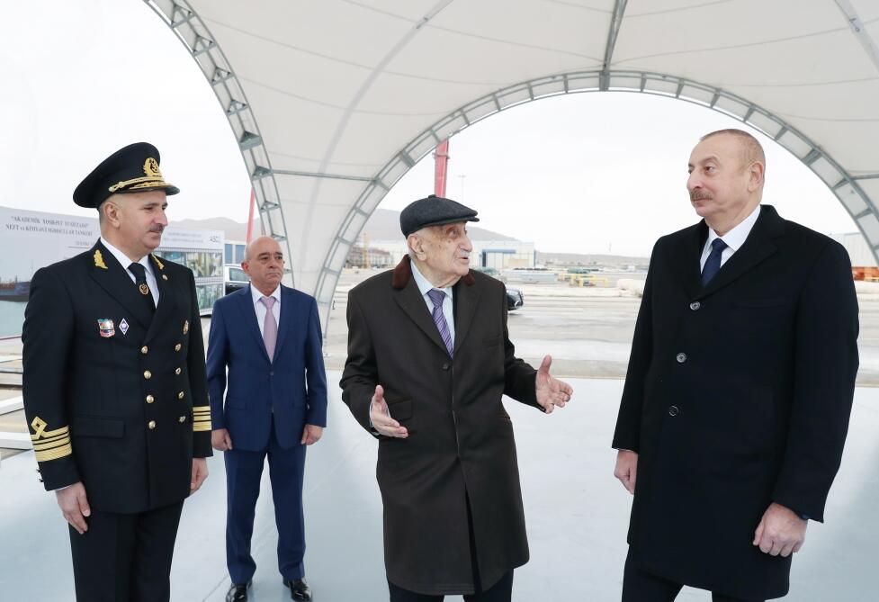 Президент Ильхам Алиев принял участие в церемонии сдачи в эксплуатацию танкера "Академик Хошбахт Юсифзаде"