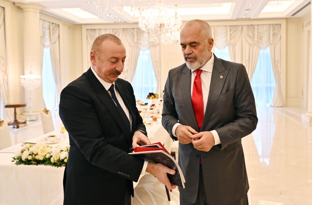 Состоялась встреча Президента Ильхама Алиева с премьер-министром Албании один на один