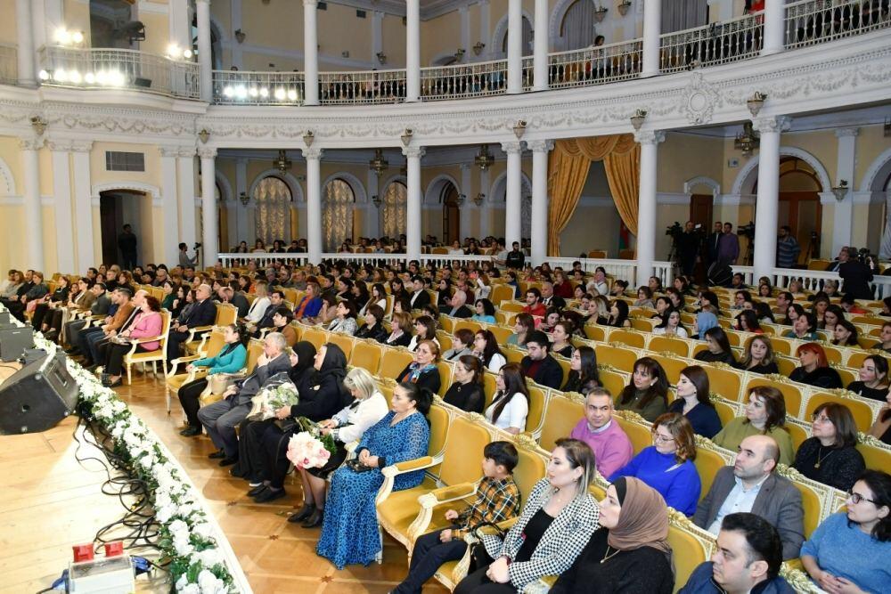 Filarmoniyada Heydər Əliyevin anım gününə həsr olunmuş tədbir keçirilib
