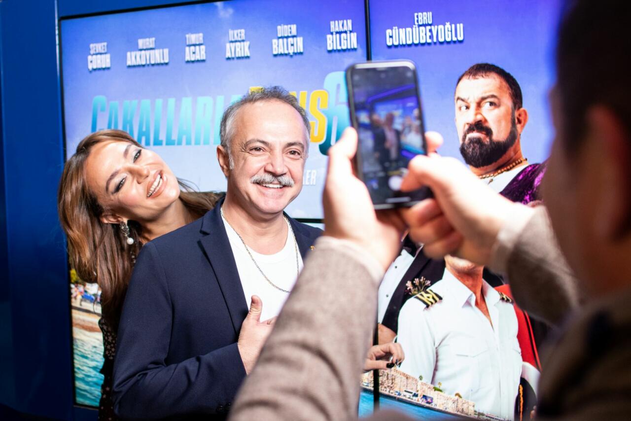 В Баку прошел гала-вечер фильма "Танцы с шакалами 6" с участием турецких звезд