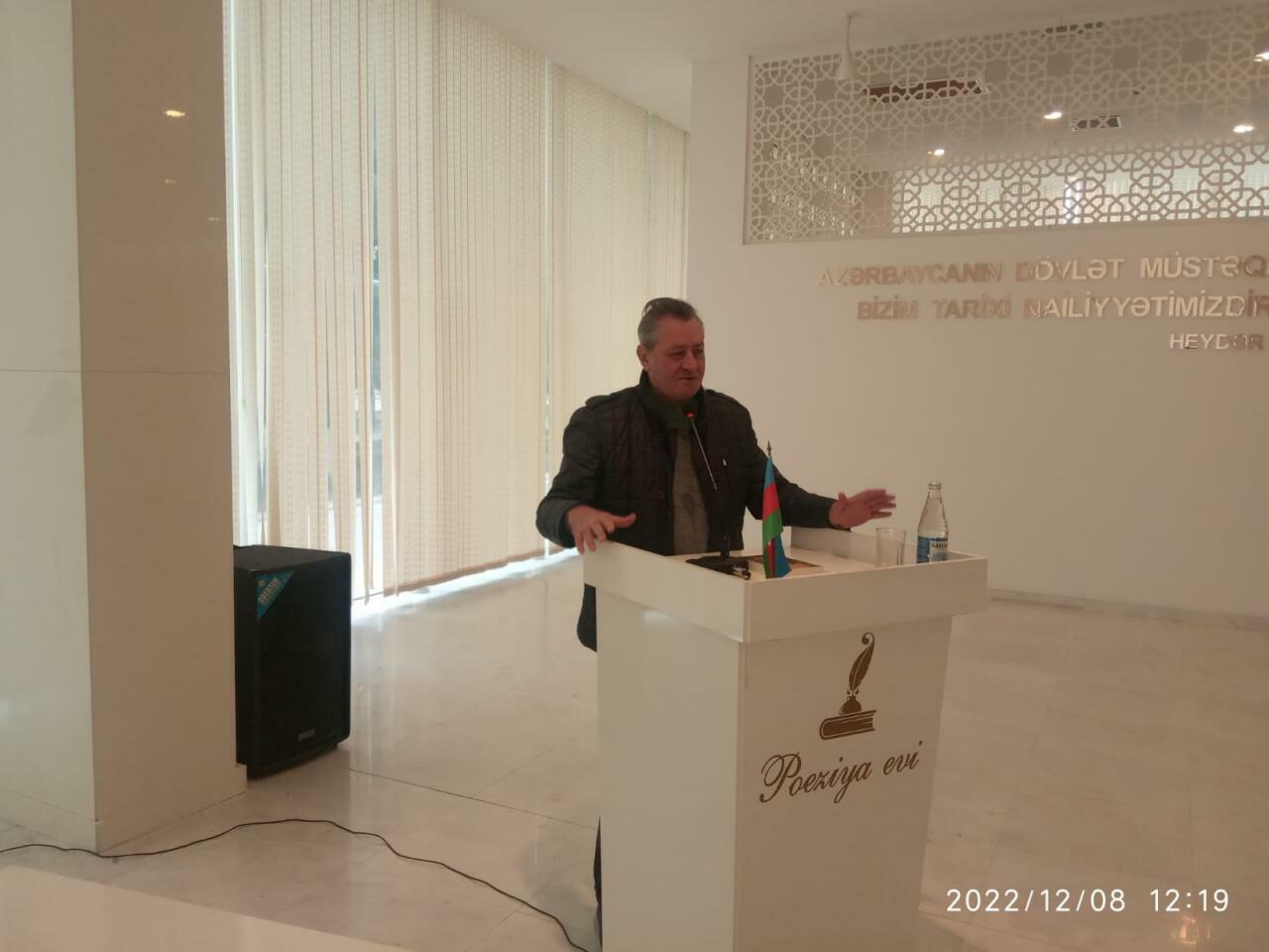 Yunus Oğuzun “Cığır” romanı Sumqayıt Poeziya Evində