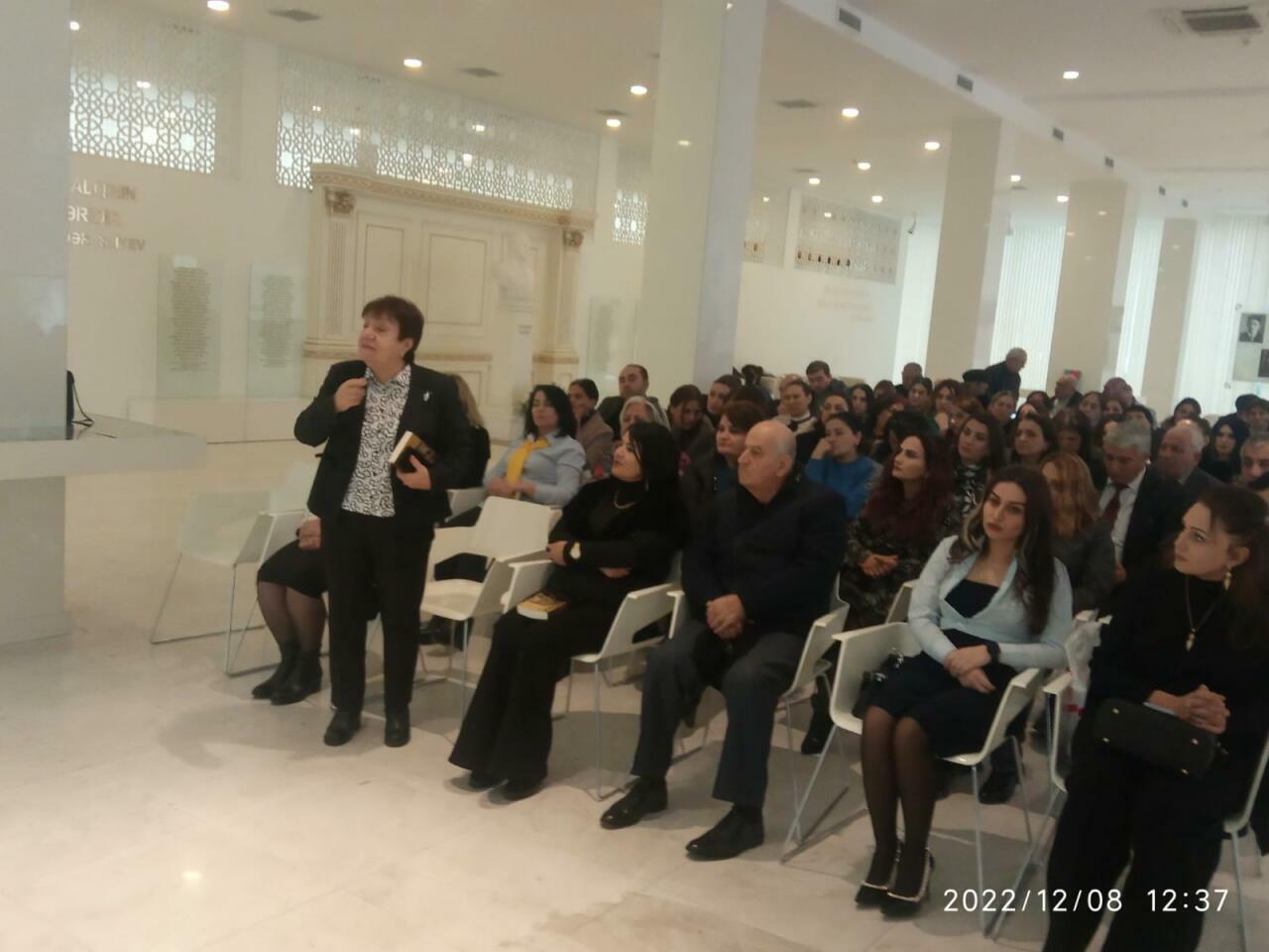 Yunus Oğuzun “Cığır” romanı Sumqayıt Poeziya Evində