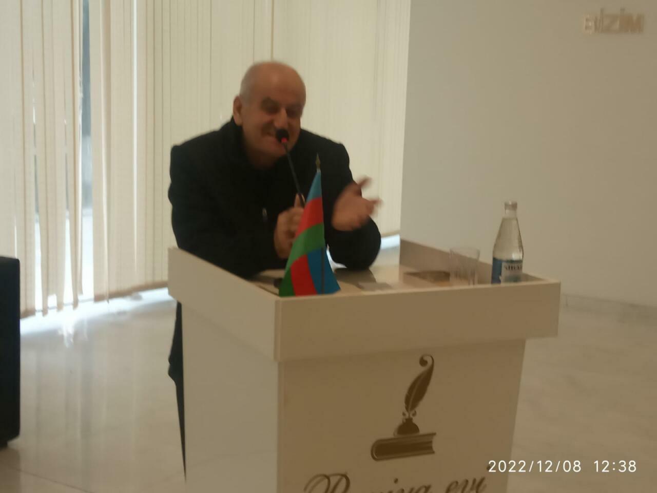 Yunus Oğuzun “Cığır” romanı Sumqayıt Poeziya Evində