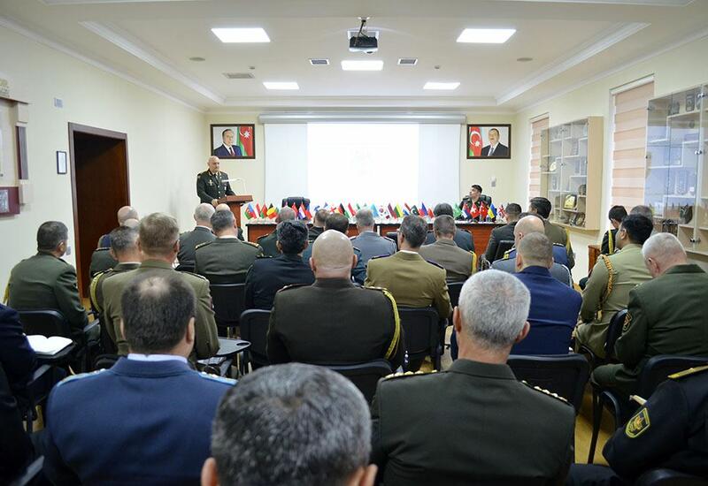 Hərbi attaşelərlə 2022-ci ilin yekununa dair toplantı keçirilib
