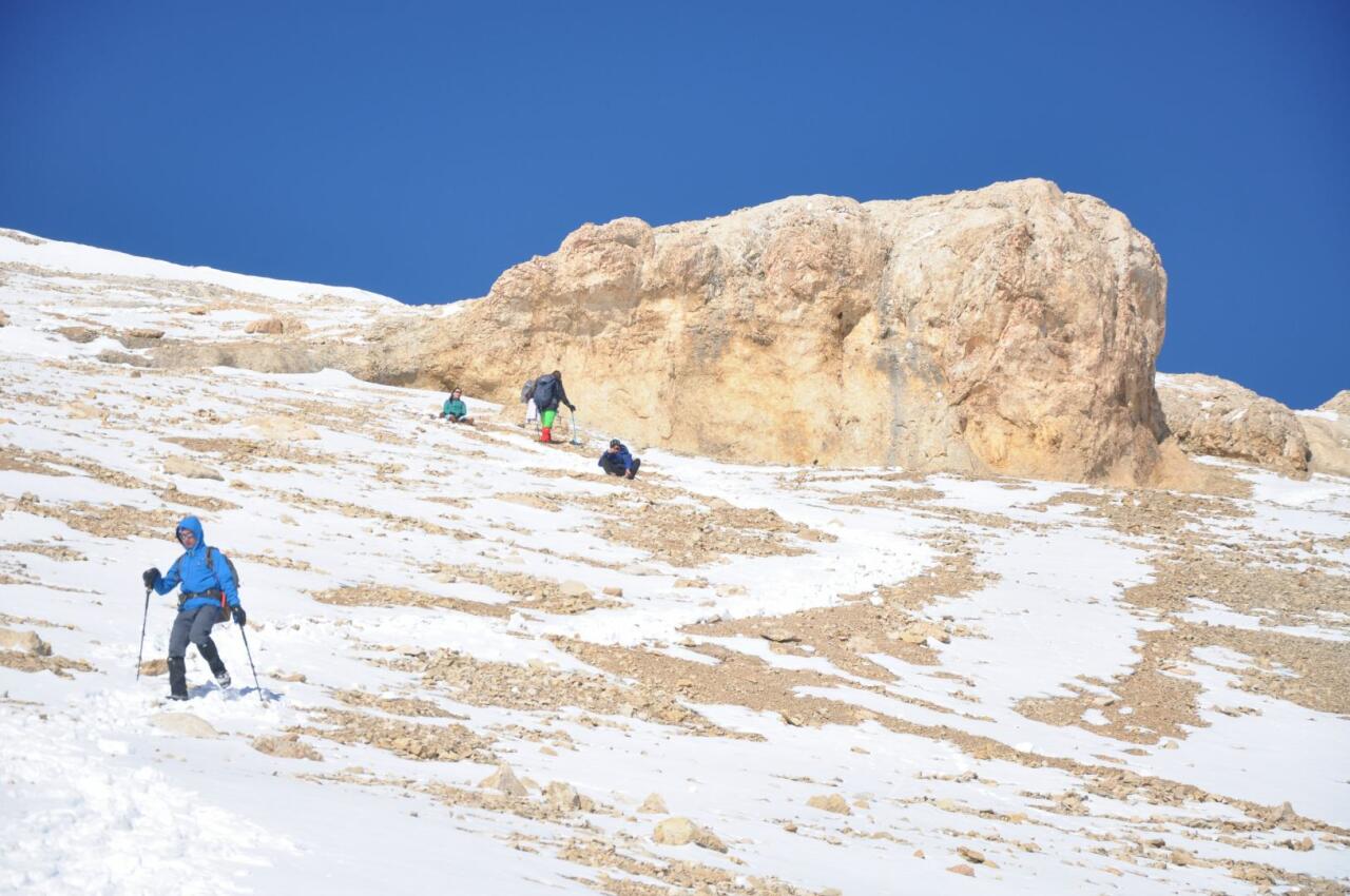 Совершено восхождение на пик "Гейдар зирвеси" в память о великом лидере Гейдаре Алиеве