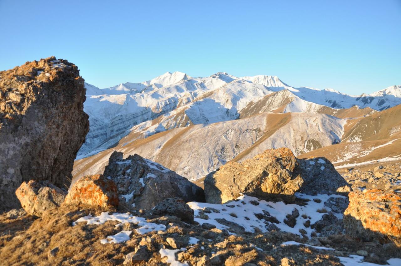 Совершено восхождение на пик "Гейдар зирвеси" в память о великом лидере Гейдаре Алиеве