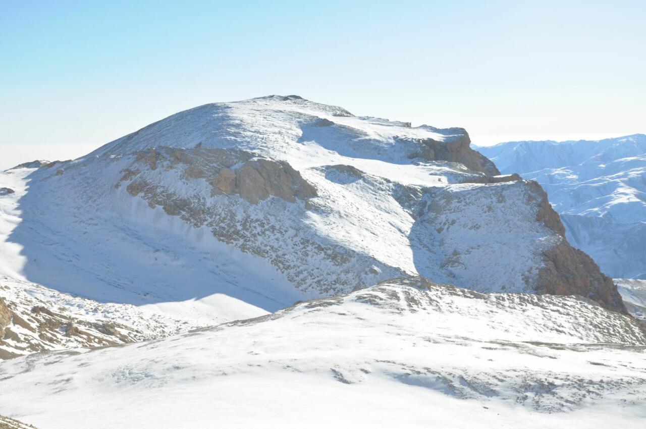 Совершено восхождение на пик "Гейдар зирвеси" в память о великом лидере Гейдаре Алиеве