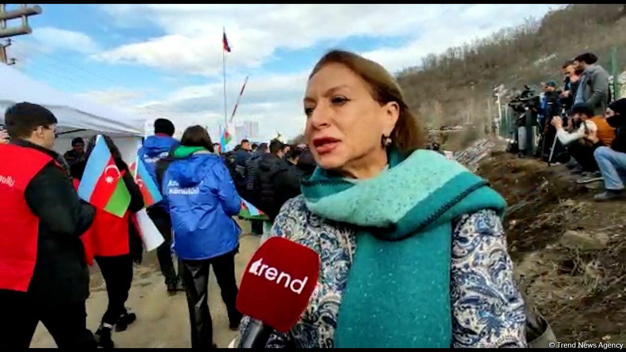 Азербайджанские участники акции протеста обратились к согражданам армянского происхождения