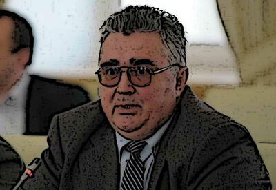 Российскому &quot;эксперту&quot;: "Сам себе по башке надавай, урод!"