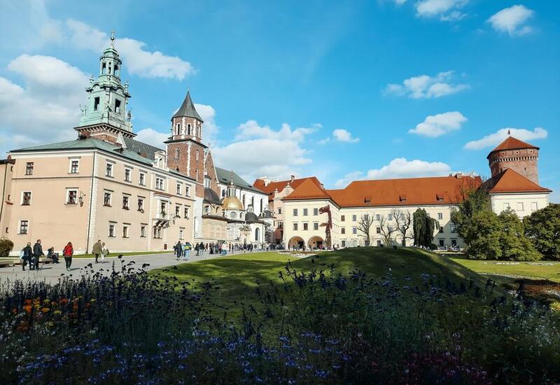 В Польше обстреляли здание школы