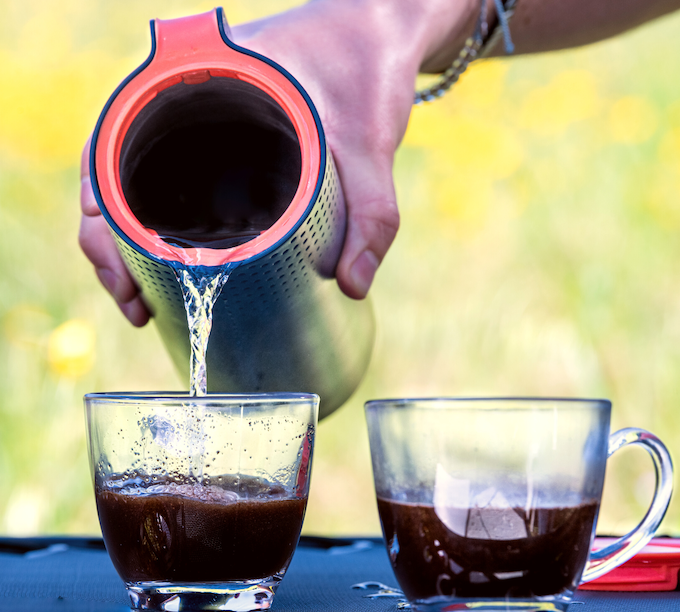 Изобретен первый в мире термос с возможностью самонагрева