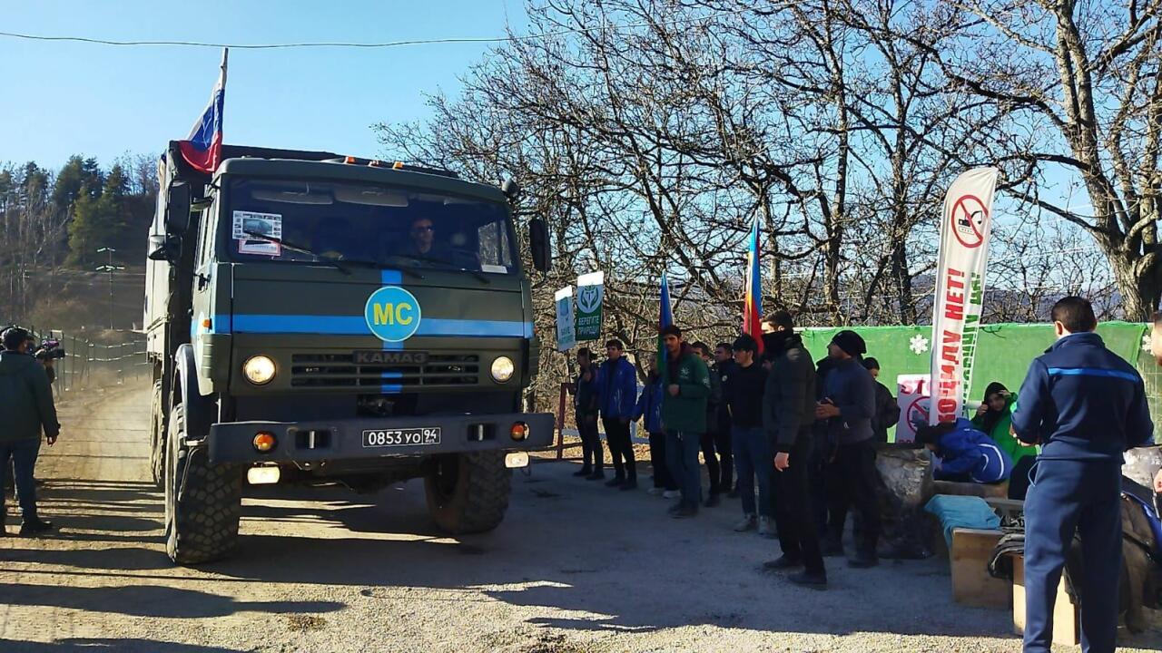 Sülhməramlılara aid daha bir neçə avtomobil Laçın yolundan maneəsiz keçib