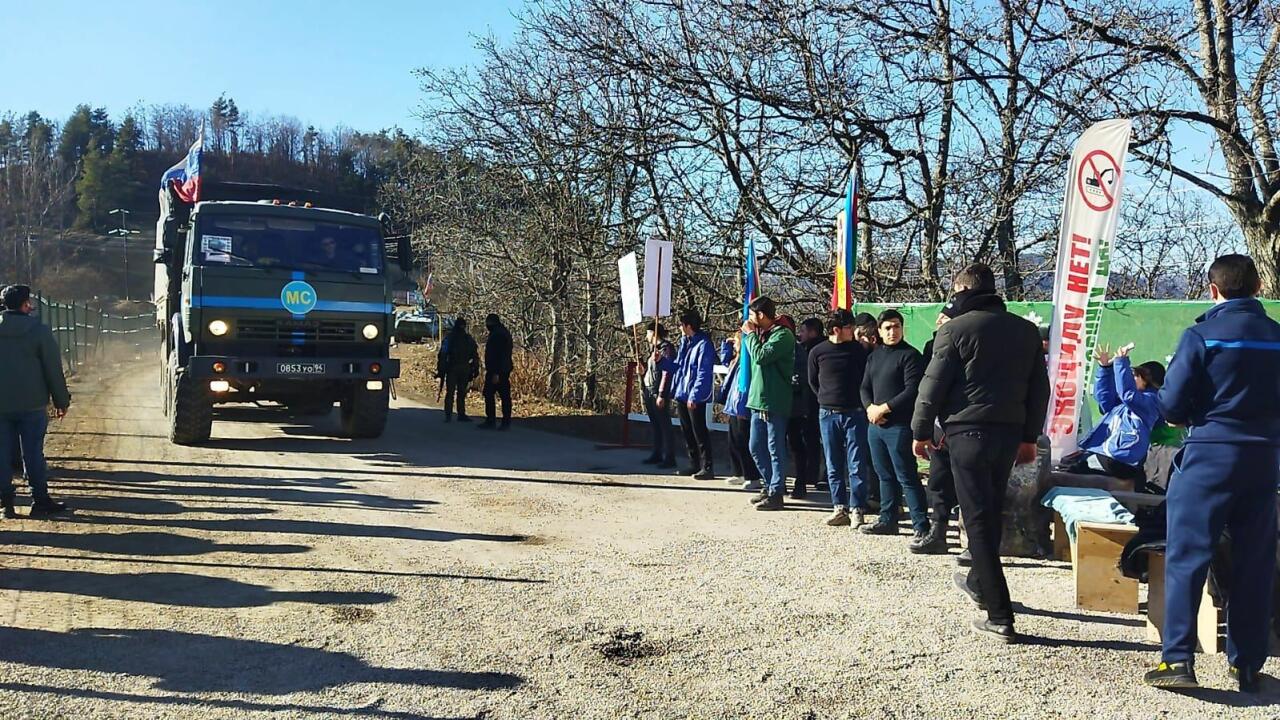 Sülhməramlılara aid daha bir neçə avtomobil Laçın yolundan maneəsiz keçib