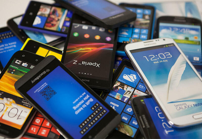 Смартфоны в школах Италии попали под запрет