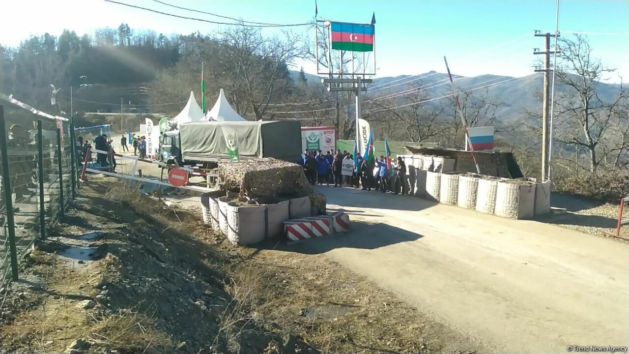 Sülhməramlılara aid növbəti təminat avtomobili Laçın yolundan keçib