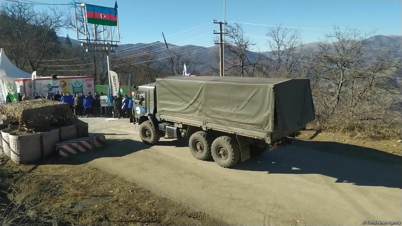 Sülhməramlılara aid növbəti təminat avtomobili Laçın yolundan keçib