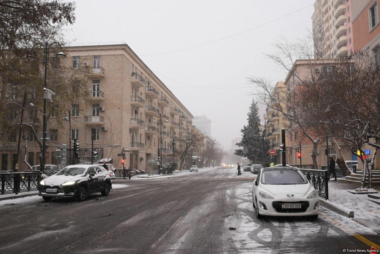 Заснеженный Баку
