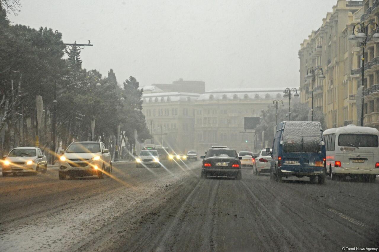 Заснеженный Баку