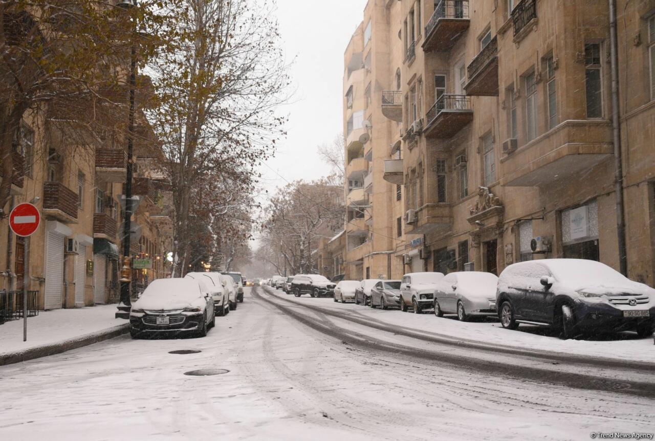 Заснеженный Баку