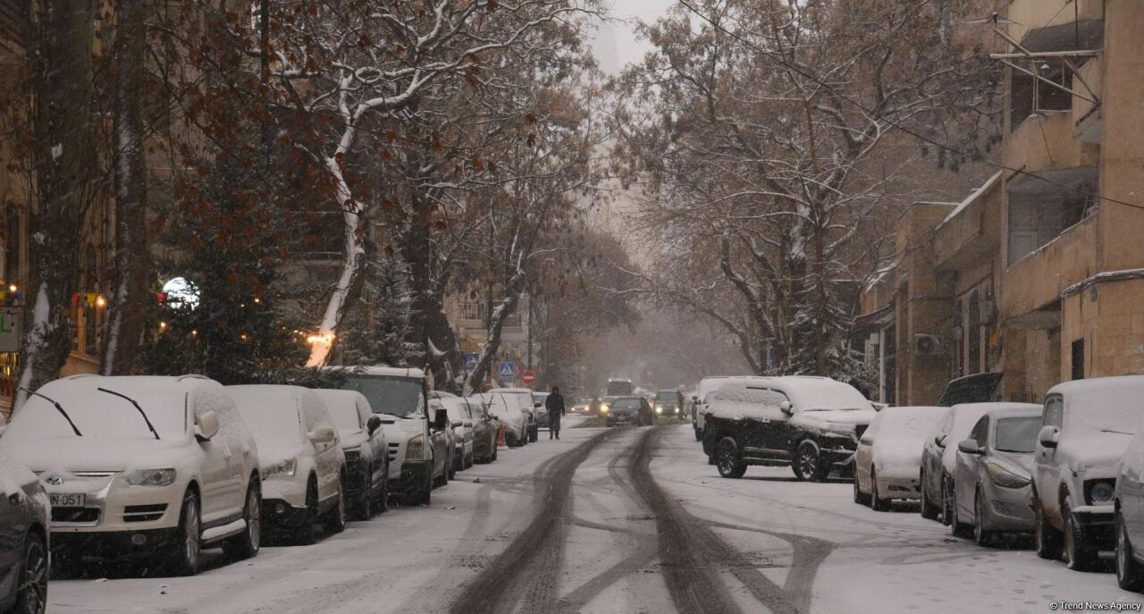 Заснеженный Баку