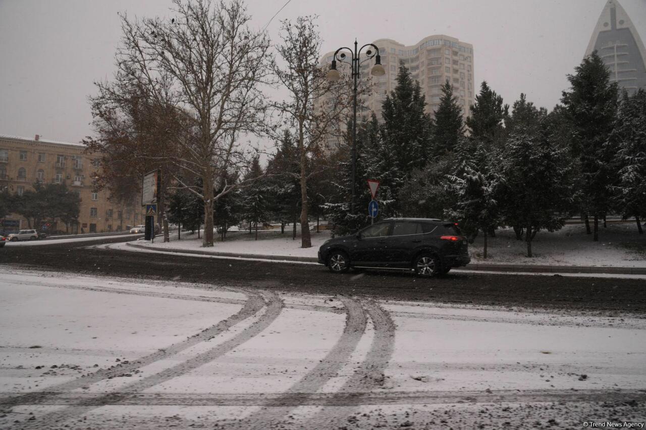Заснеженный Баку