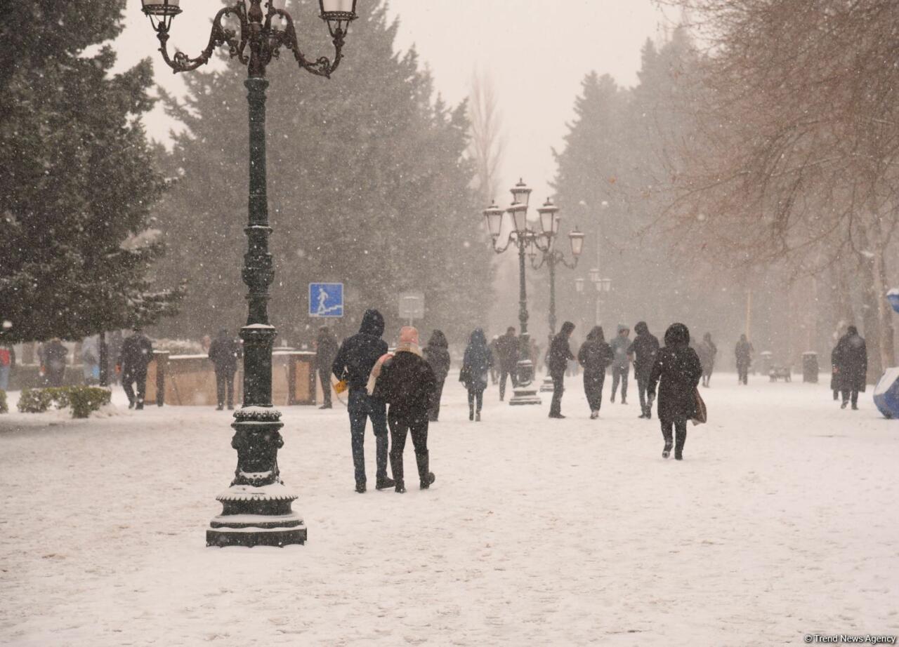 Заснеженный Баку