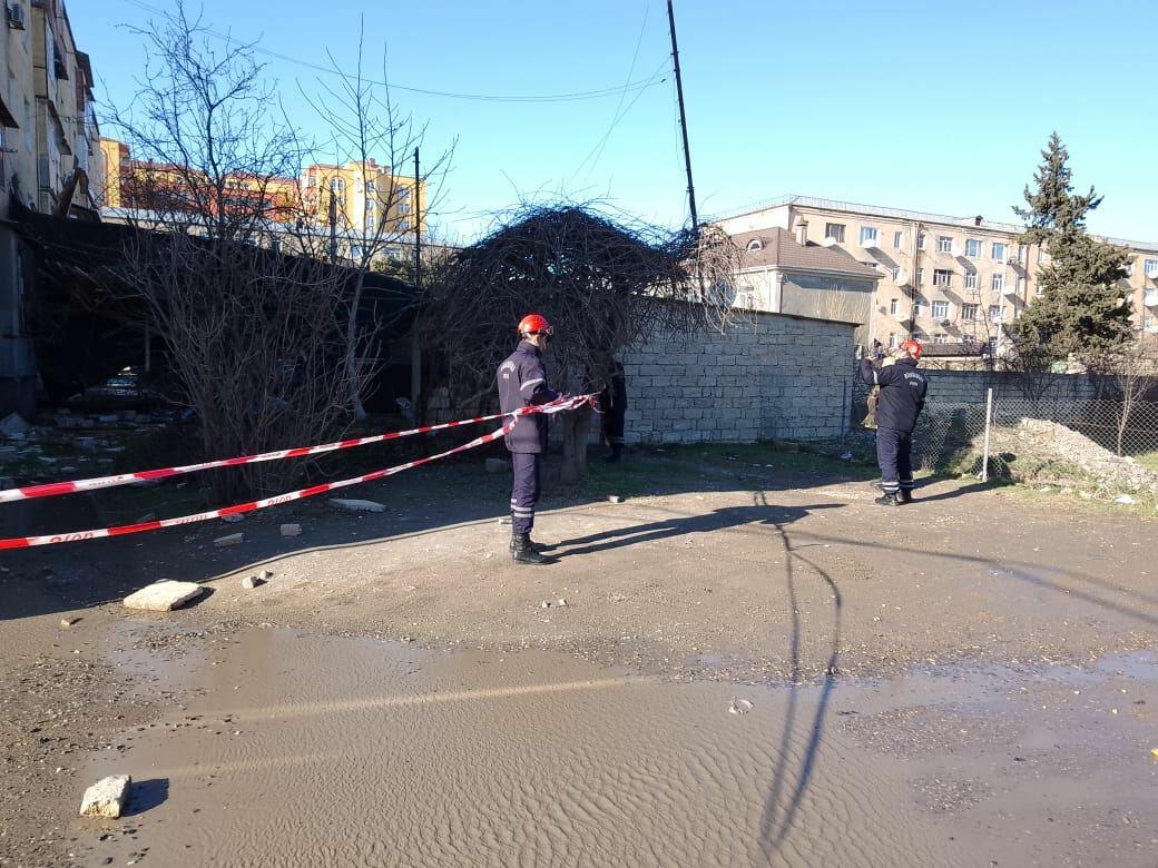 Xaçmazda güclü külək çoxmərətəbəli binanın dam örtüyünü uçurub