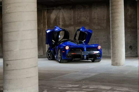 Уникальную Ferrari выставили на торги