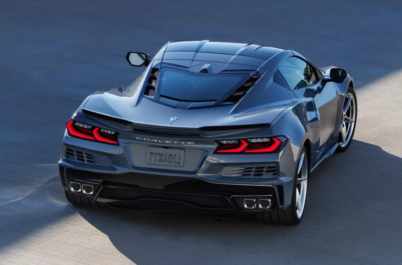 Представлен первый полноприводный Chevrolet Corvette