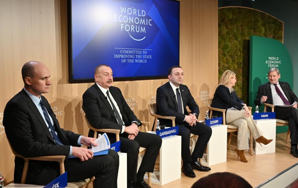 Президент Ильхам Алиев принял участие на панельной дискуссии на тему «Евразийский Средний коридор: от тропы до шоссе» в рамках Давосского форума