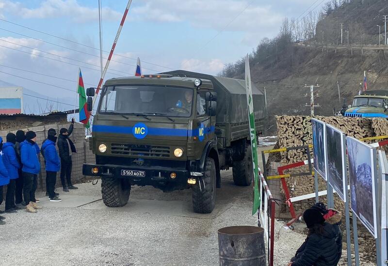 Rusiya sülhməramlılarına məxsus 3 təminat maşını Laçın yolundan keçib
