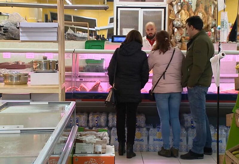 Португальцы едут за покупками в Испанию