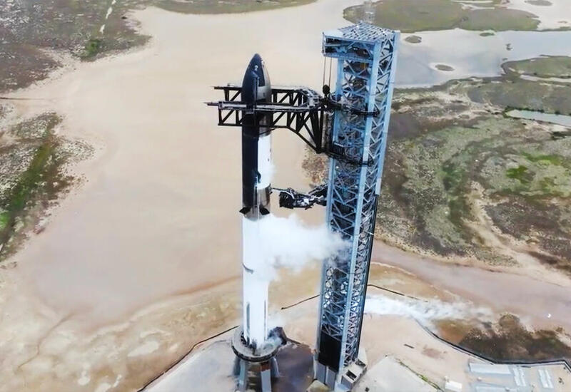 SpaceX показала покрытую льдом полностью заправленную ракету Starship