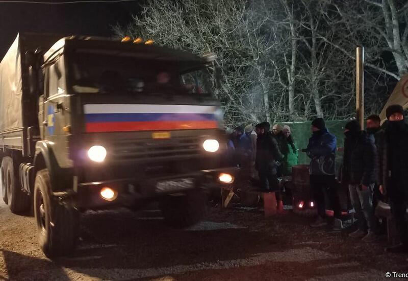 По Лачинской дороге беспрепятственно проехали еще 6 автомобилей миротворцев