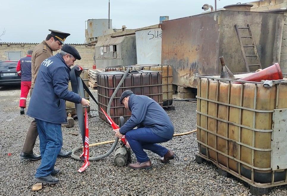 В Баку предотвращена незаконная продажа нефтепродуктов
