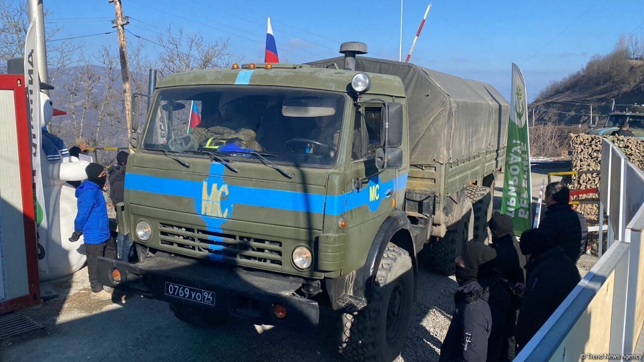 По Лачинской дороге беспрепятственно проехали еще 9 транспортных средств снабжения миротворцев