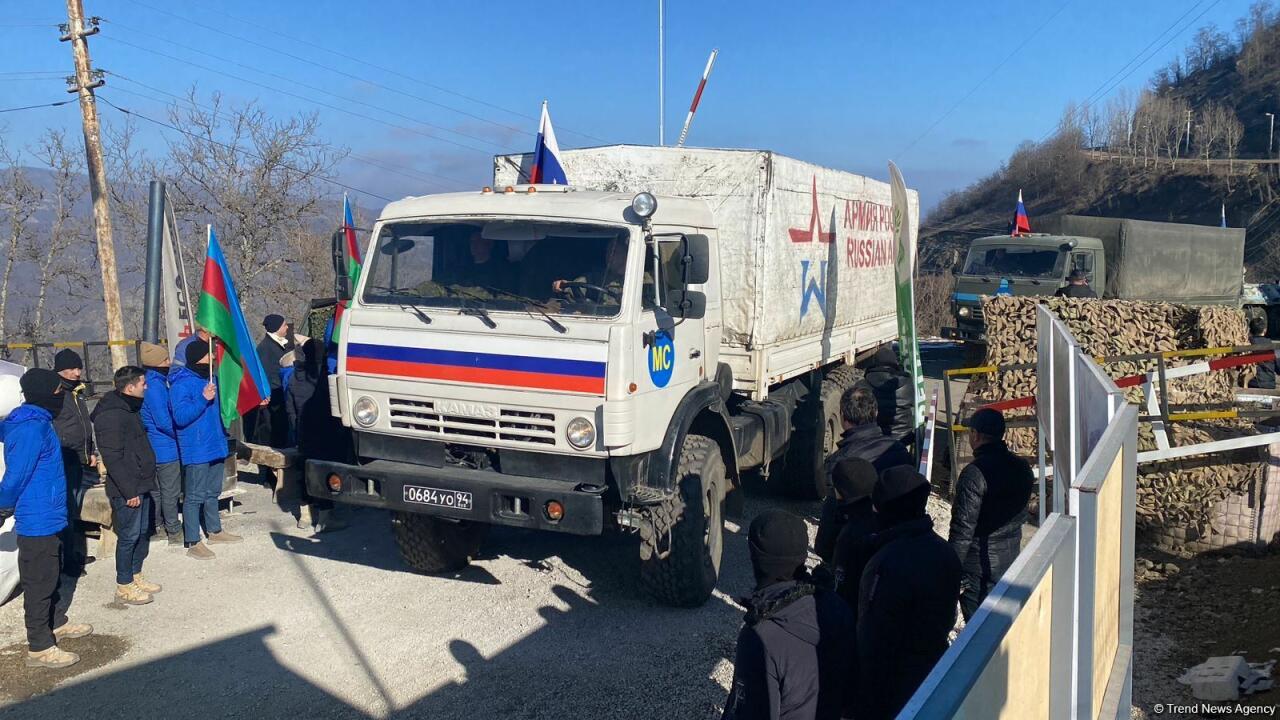 По Лачинской дороге беспрепятственно проехали еще 9 транспортных средств снабжения миротворцев
