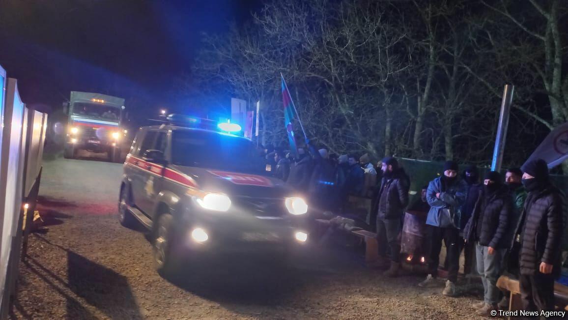 По Лачинской дороге беспрепятственно проехали еще 6 автомобилей миротворцев