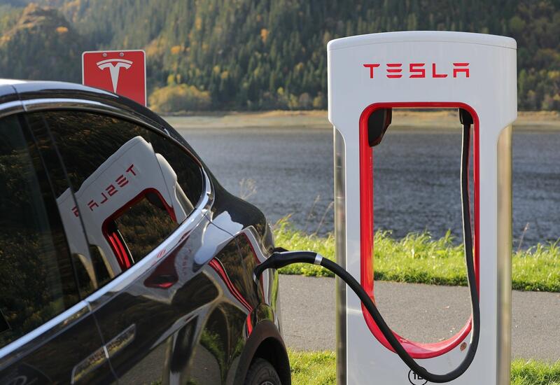 Tesla инвестирует в расширение "гигафабрики" в Неваде