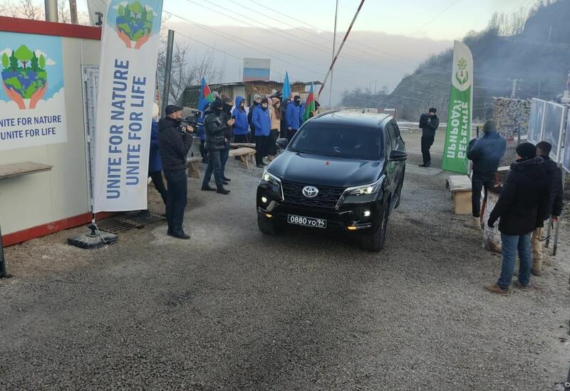 По Лачинской дороге беспрепятственно проехала одна легковая автомашина