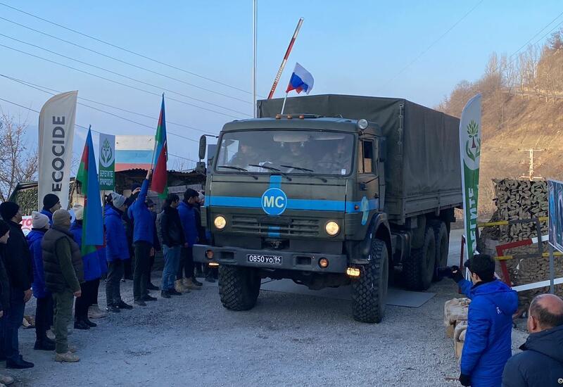 По Лачинской дороге беспрепятственно проехал грузовой автомобиль миротворцев