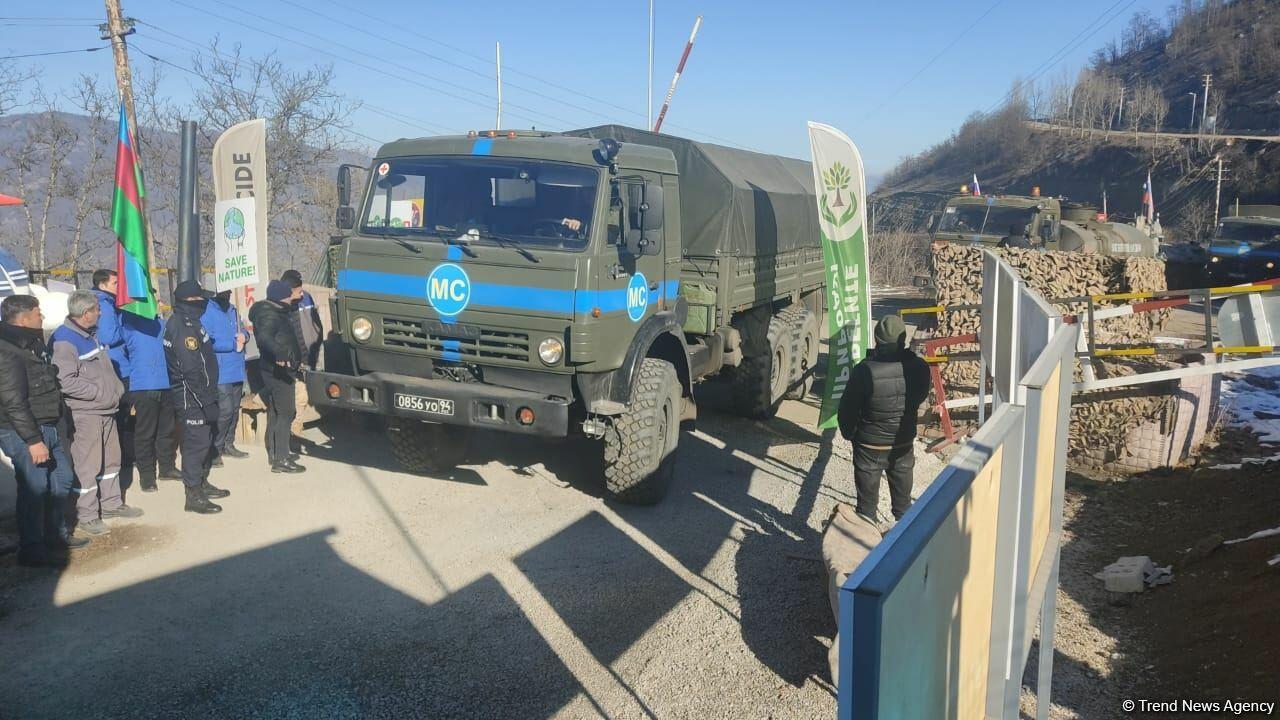 По Лачинской дороге беспрепятственно проехали 19 транспортных средств миротворцев
